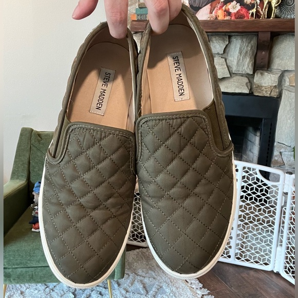 Steve Madden Shoes - Steve Madden quilted slip ons